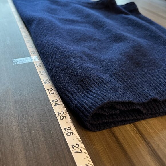 The Treasury Vintage Mens 100% Virgin Lambs Wool Navy Blue Sweater Vest Size L - Picture 6 of 6